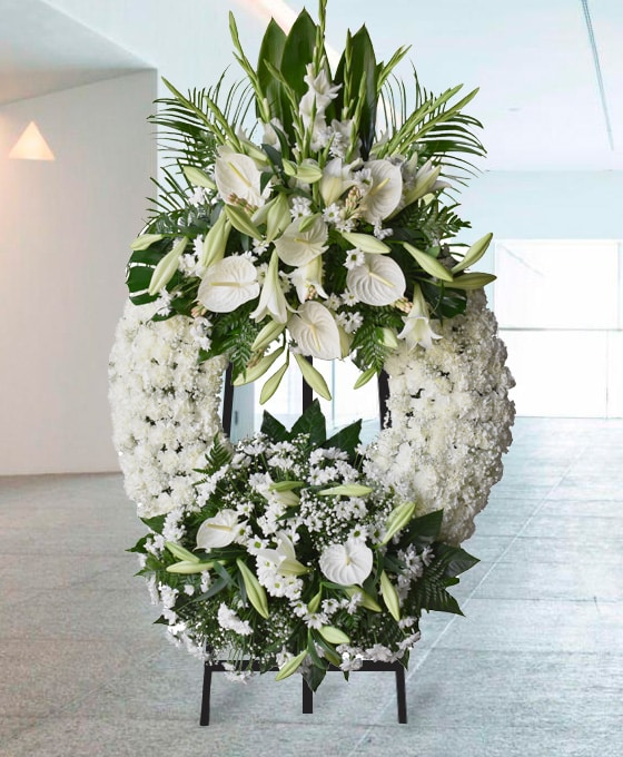 Corona de flores funerarias en Tarragona